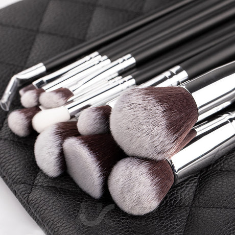 Professional Makeup Brush Set - Silk Rolla