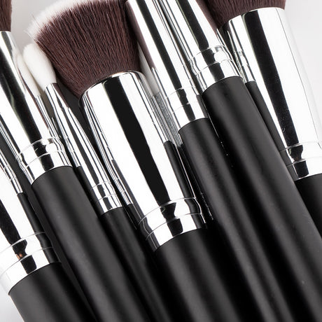 Professional Makeup Brush Set - Silk Rolla